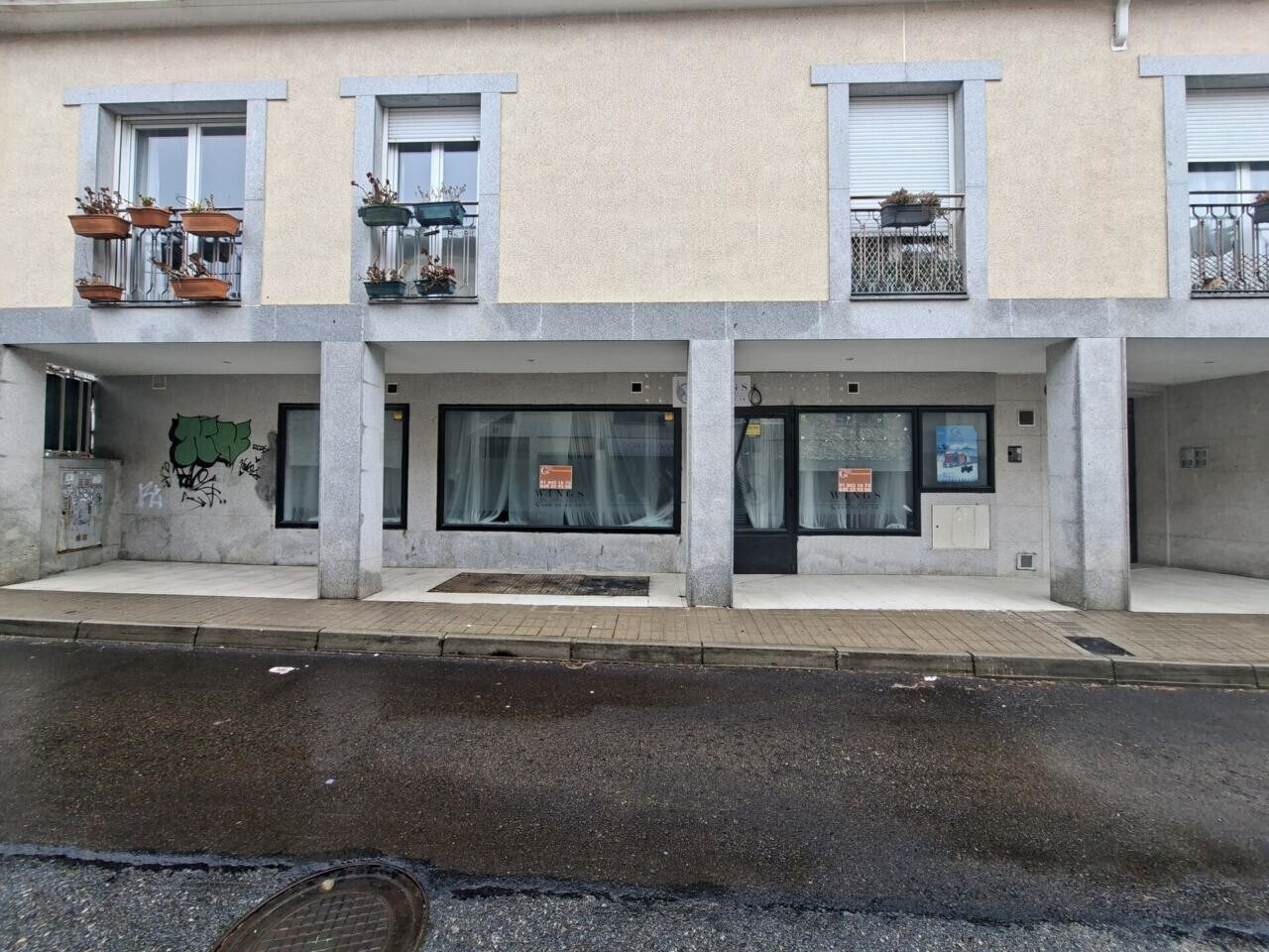 Multifamily in Moralzarzal, Madrid for sale Primary Photo- Image 1 of 4