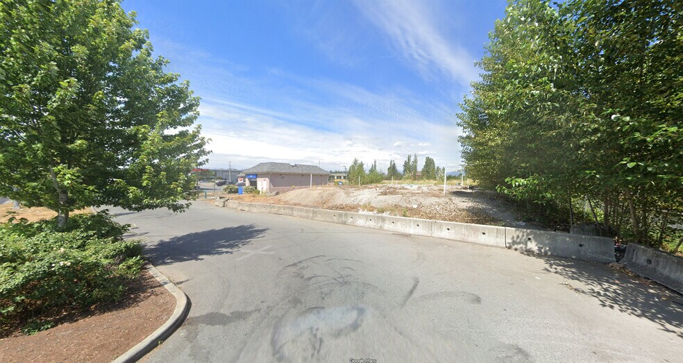 6036 Glover Rd, Langley, BC à vendre - Photo du bâtiment - Image 3 de 3