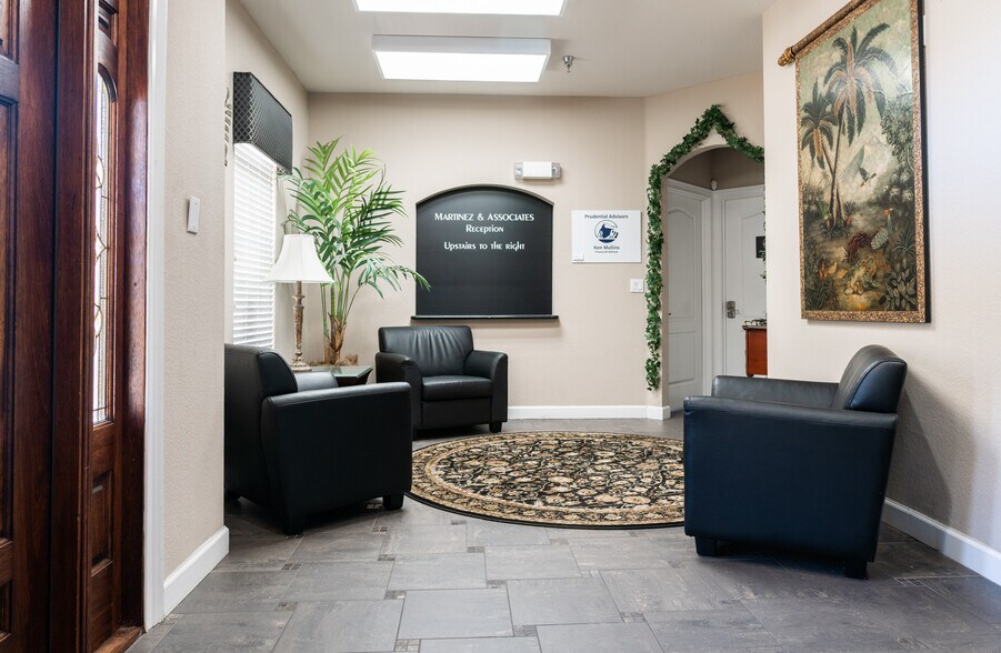 1100 Town Plaza Ct, Winter Springs, FL à louer - Photo intérieure - Image 3 de 13