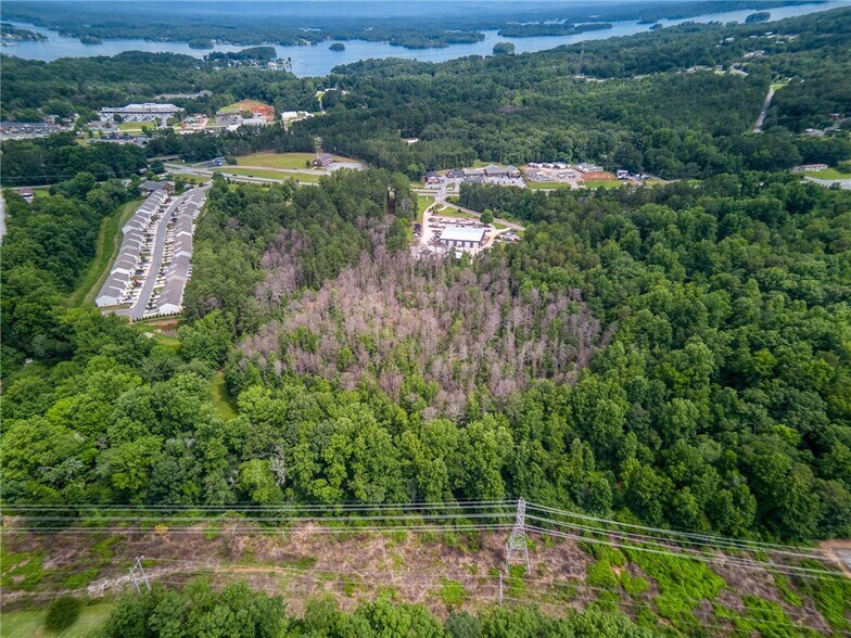 Clemson Blvd, Seneca, SC à vendre - Photo du bâtiment - Image 2 de 7