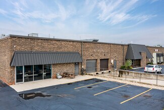 Plus de détails pour 121-158 Eisenhower Ln S, Lombard, IL - Industriel à louer