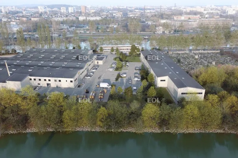 Industrial in L'ILE-SAINT-DENIS for lease Aerial- Image 1 of 10