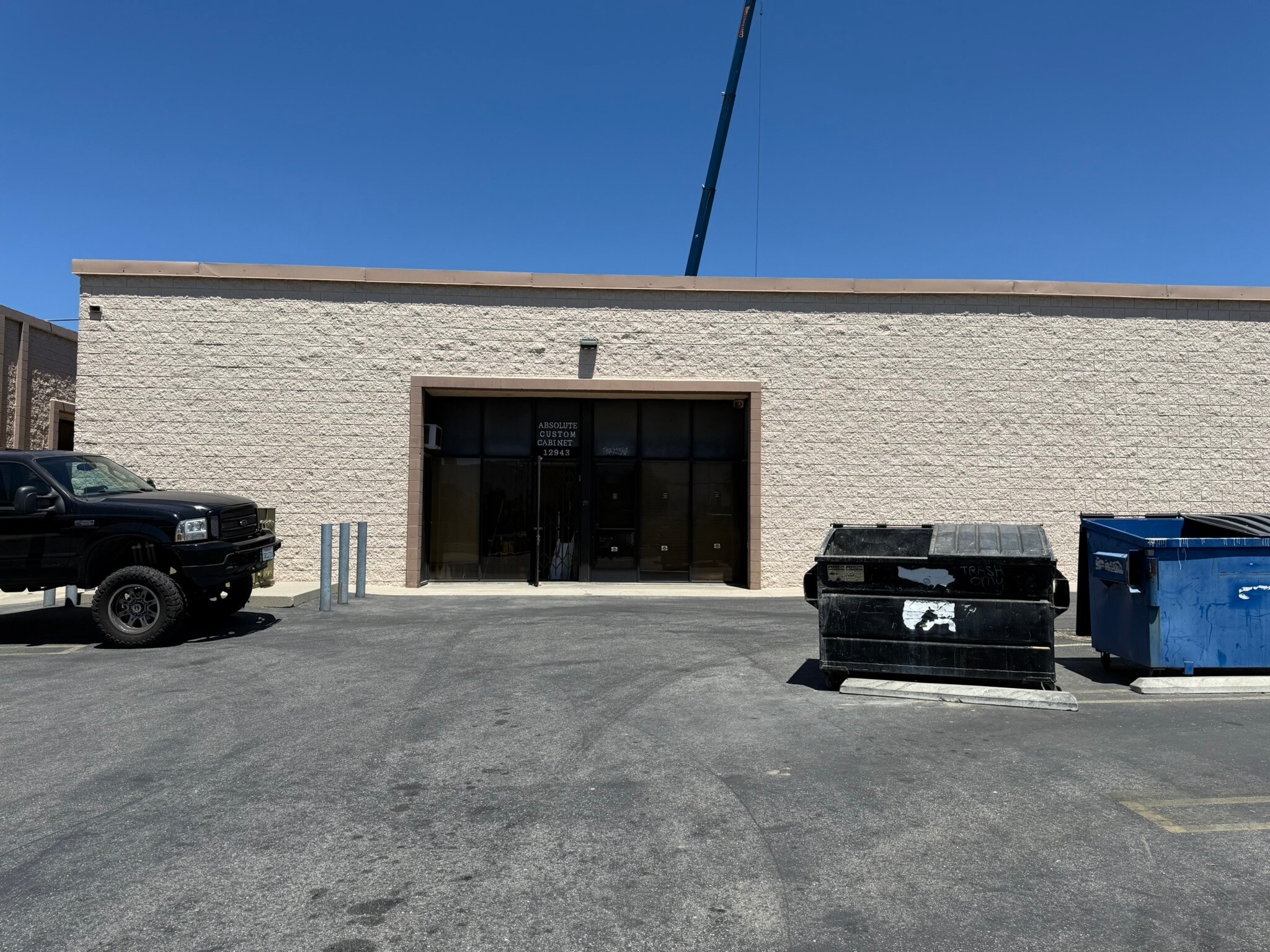 12850-12854 Foothill Blvd, Sylmar, CA à vendre Photo principale- Image 1 de 13