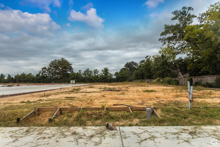 22131 Rothwood Rd, Spring, TX for sale - Primary Photo - Image 1 of 4