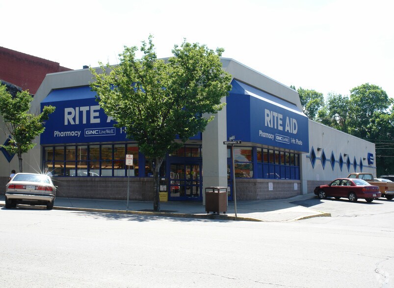 26 W Independence St, Shamokin, PA à vendre - Photo du bâtiment - Image 2 de 2