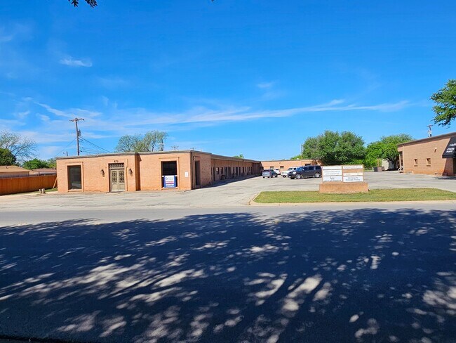 More details for 270 S Leggett Dr, Abilene, TX - Office for Sale