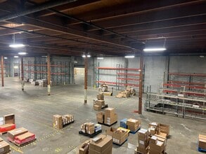 6555 SW 110th Ct, Beaverton, OR for lease Interior Photo- Image 2 of 4