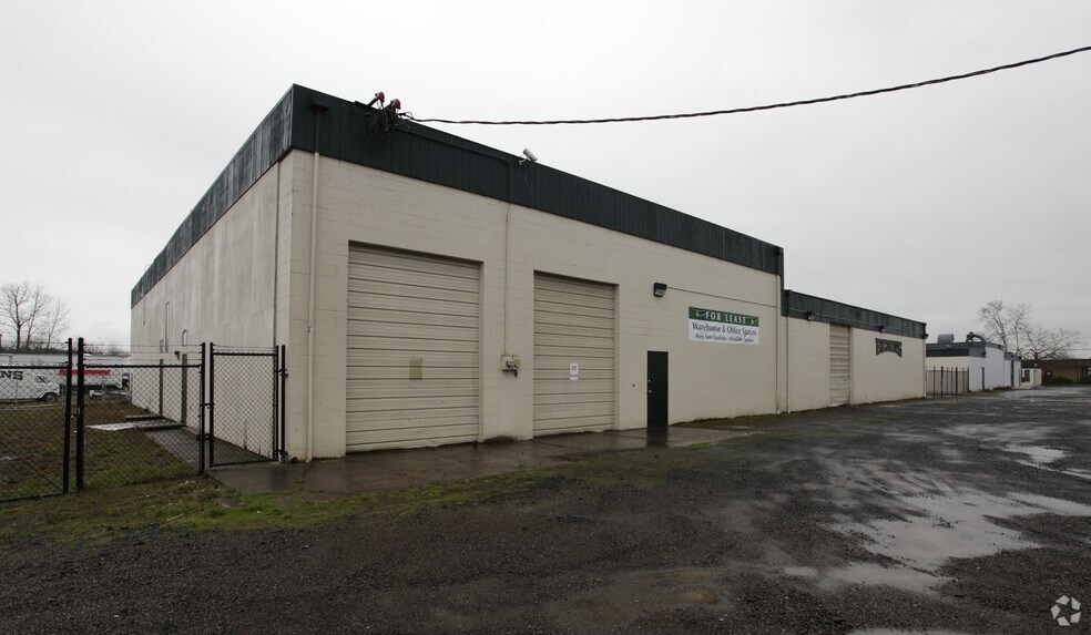 1420 S Bertelsen Rd, Eugene, OR à vendre - Photo du bâtiment - Image 3 de 11