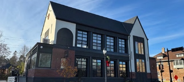 Restaurant/Banquet/Office portfolio of 2 properties for sale on LoopNet.ca Primary Photo- Image 1 of 3