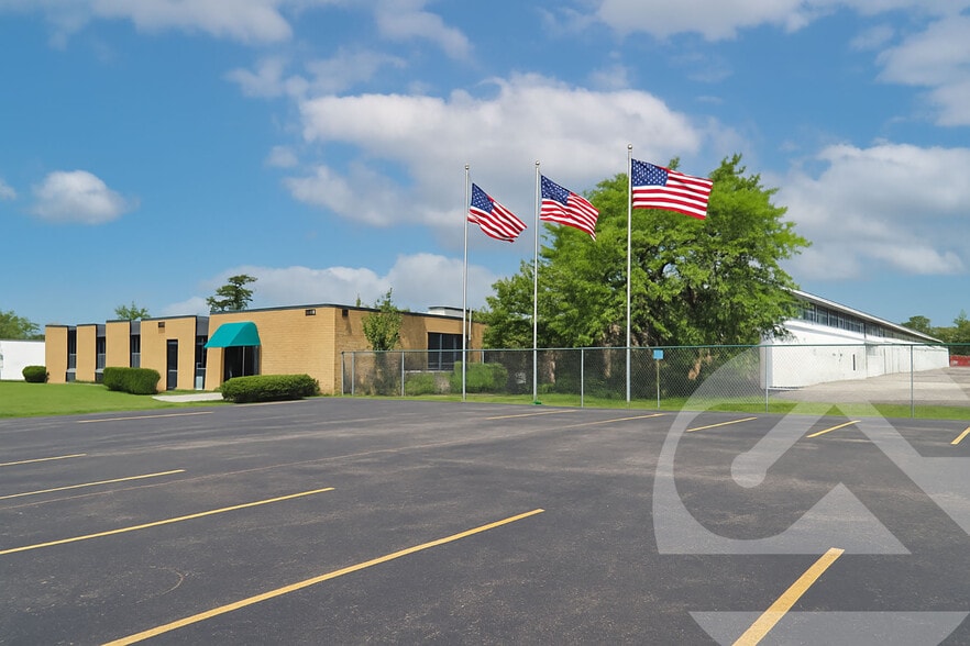 11445 Stephens Rd, Warren, MI for lease - Building Photo - Image 1 of 1