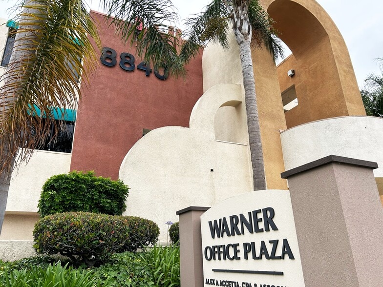 8840 Warner Ave, Fountain Valley, CA for lease - Building Photo - Image 1 of 2