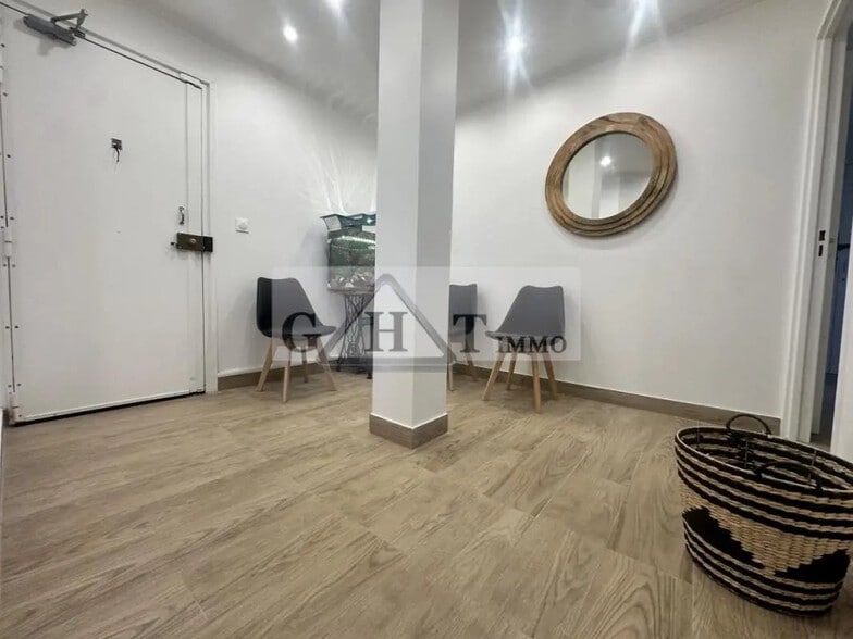 Office in Créteil for lease - Interior Photo - Image 2 of 5