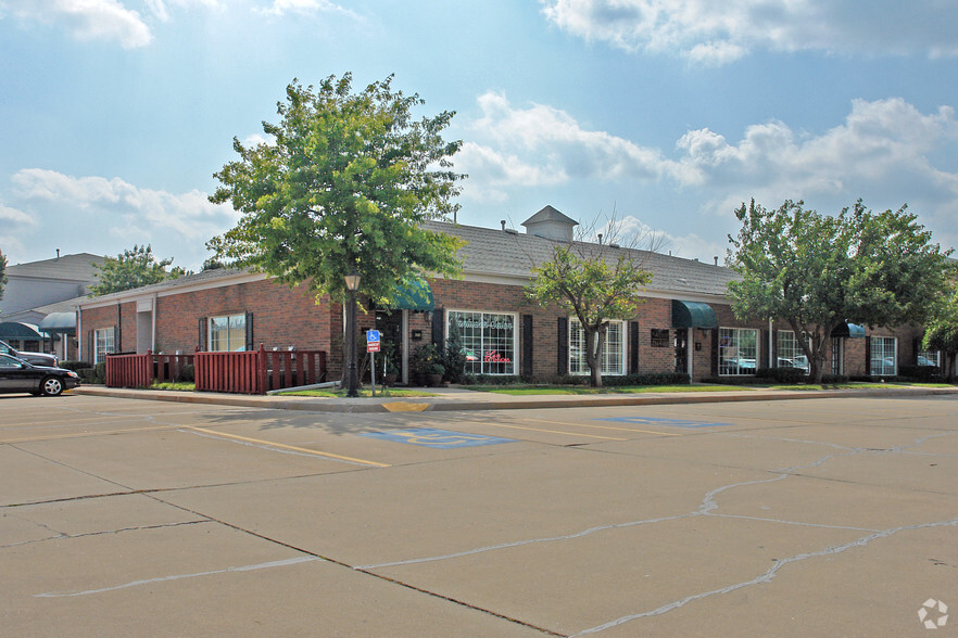 3100 W Britton Rd, Oklahoma City, OK for lease - Primary Photo - Image 1 of 3