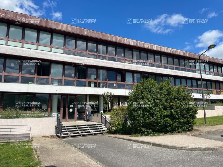 Office in Nantes for lease - Building Photo - Image 3 of 14