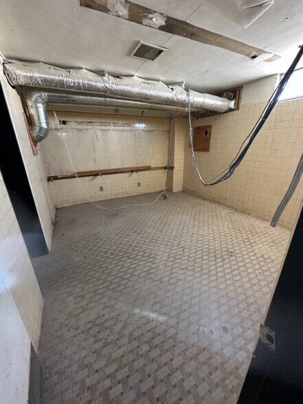 460 W State St, El Centro, CA à vendre - Photo intérieure - Image 3 de 10