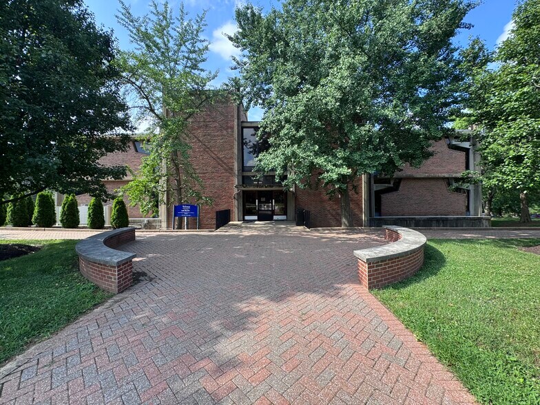 455 E Lockwood Ave, Saint Louis, MO à vendre - Photo du bâtiment - Image 3 de 3