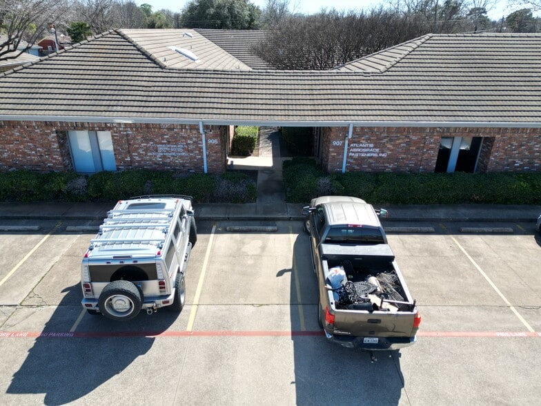 905 Medical Centre Dr, Arlington, TX for lease - Building Photo - Image 2 of 6