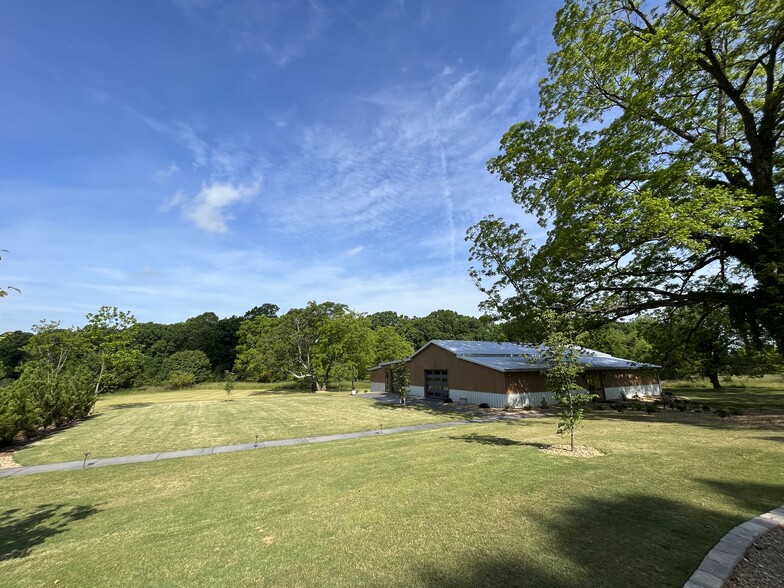 10049 Old White Horse Rd, Greenville, SC for sale - Building Photo - Image 3 of 7