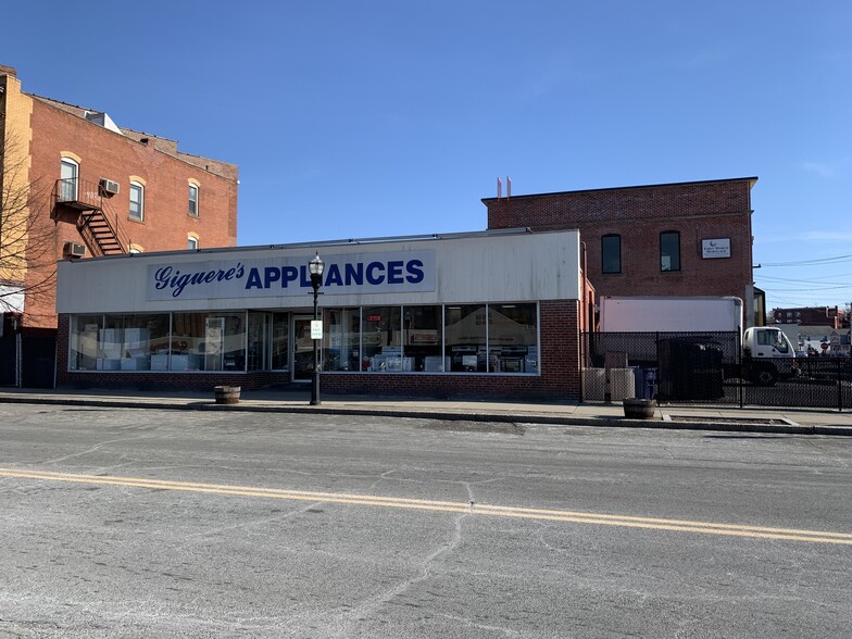 200 Exchange St, Chicopee, MA for sale - Building Photo - Image 1 of 1