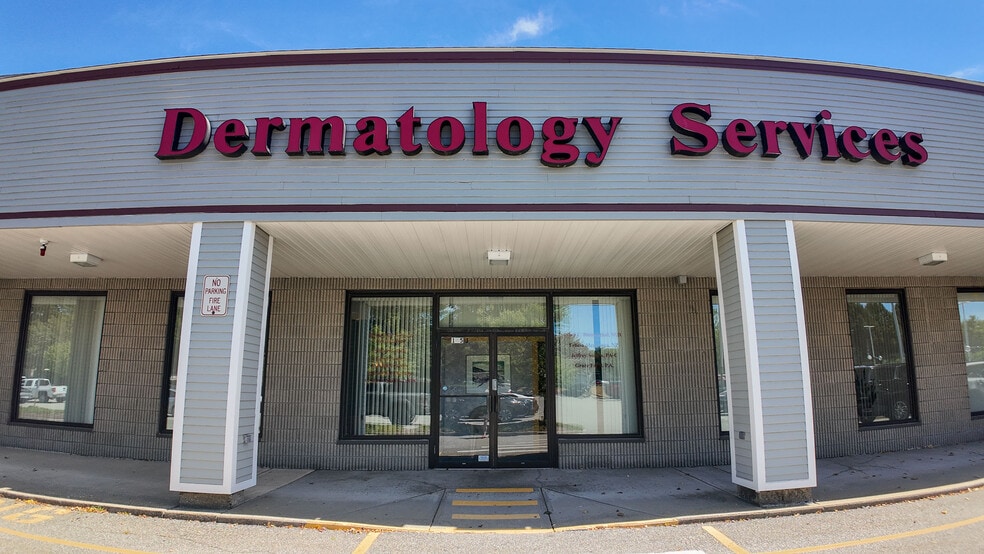 145 Faunce Corner Rd, Dartmouth, MA for lease - Building Photo - Image 3 of 8