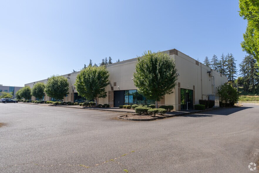 3995 Fairview Industrial Dr, Salem, OR à louer - Photo du bâtiment - Image 2 de 4