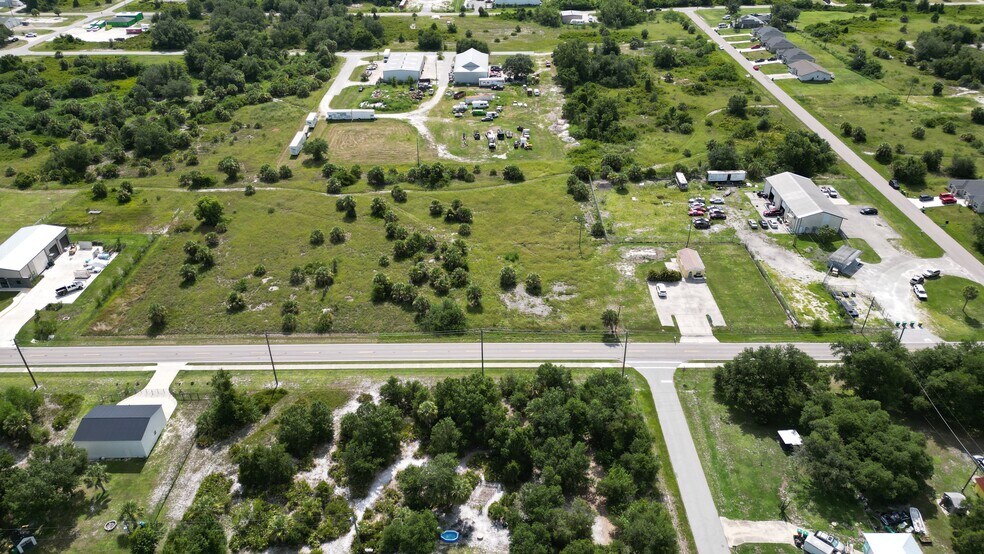 2441-2449 Broadpoint Dr, Punta Gorda, FL à vendre - Photo du bâtiment - Image 1 de 5