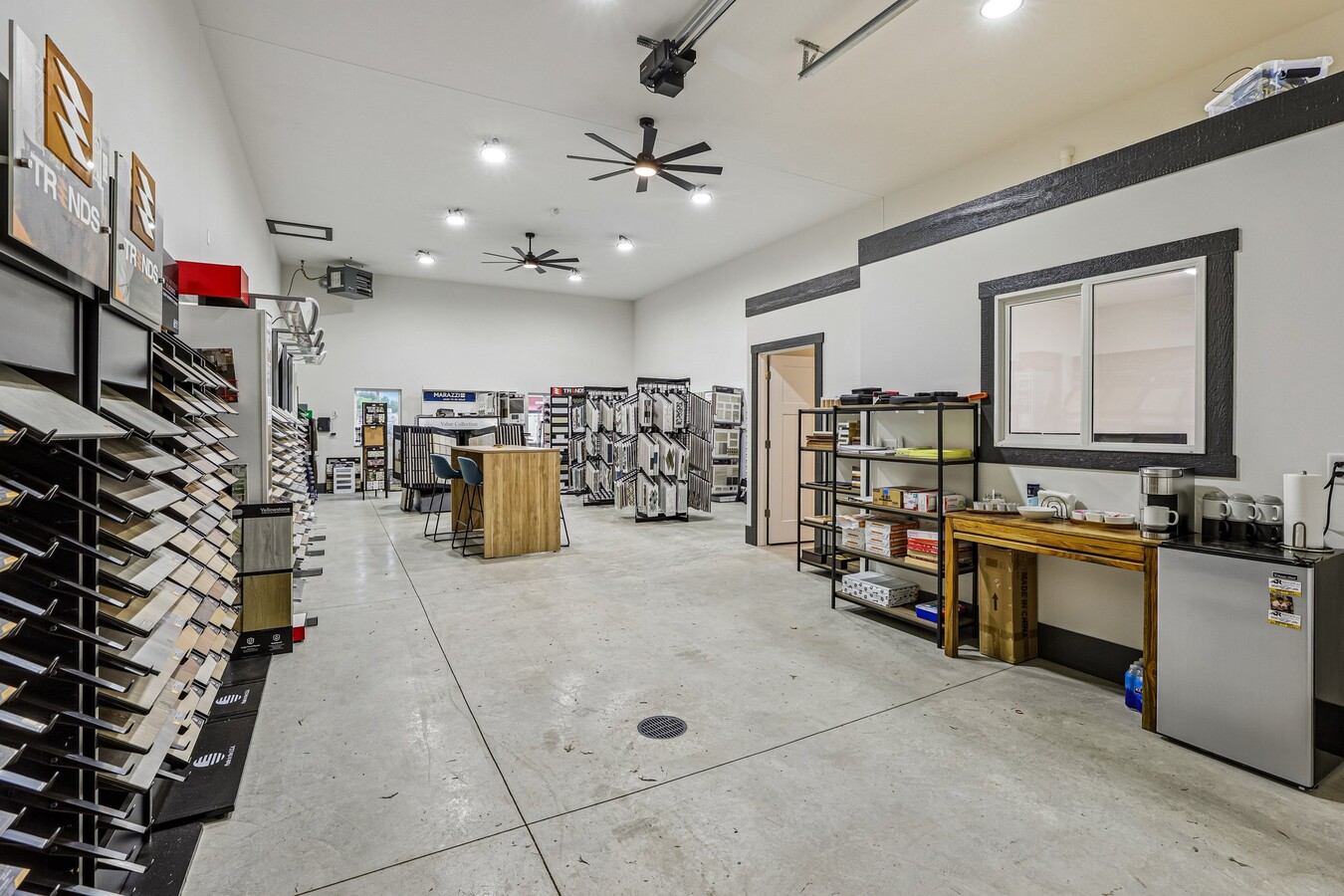 407 Wengel dr, Reedsburg, WI 53959 - Unit 9 - - Interior Photo - Image 2 of 26