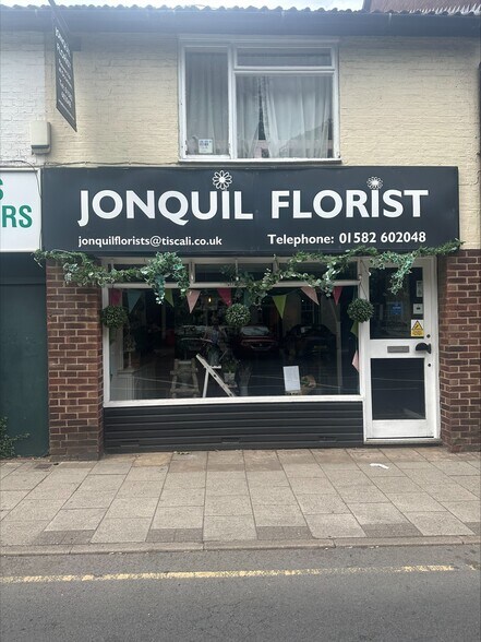 56 West St, Dunstable à vendre - Photo du bâtiment - Image 1 de 2