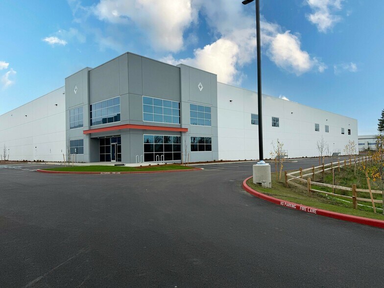 SW Myslony Rd, Tualatin, OR à louer - Photo du bâtiment - Image 3 de 17