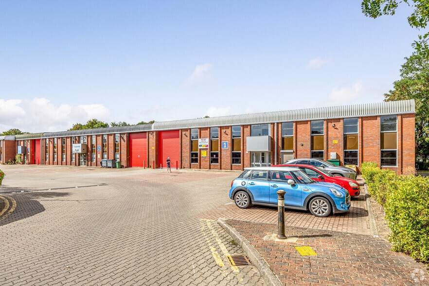 Heathlands Clos, Twickenham à louer - Photo du bâtiment - Image 3 de 3