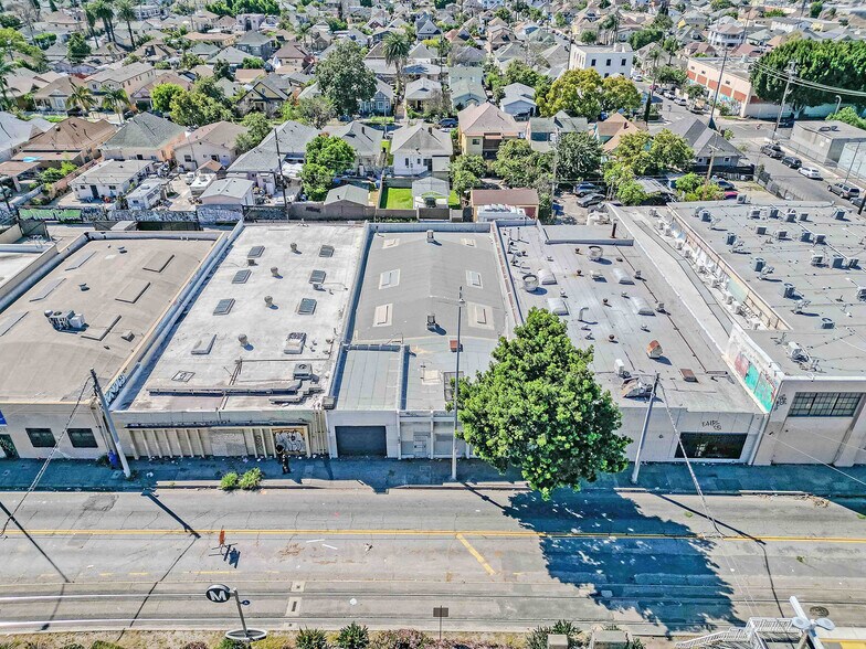 782 E Washington Blvd, Los Angeles, CA à louer - Photo du bâtiment - Image 3 de 25
