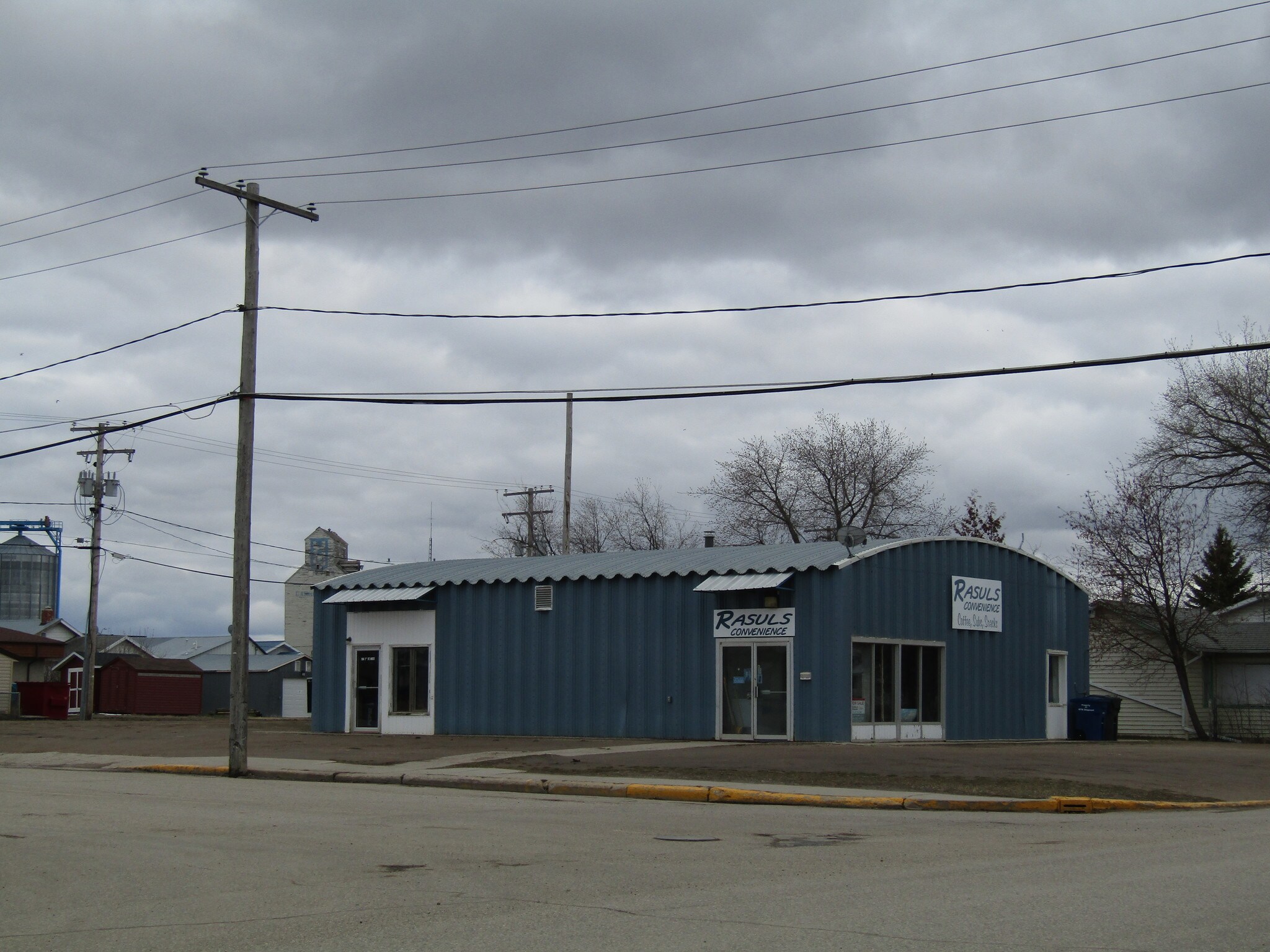 102 1st St W, Carrot River, SK for sale Primary Photo- Image 1 of 1