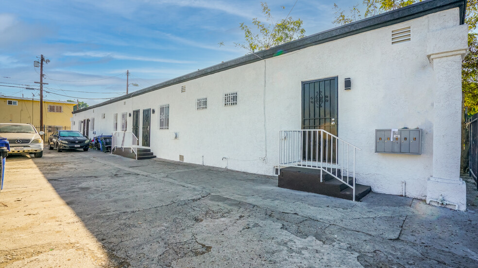 8758 Avalon Blvd, Los Angeles, CA for sale - Building Photo - Image 1 of 1