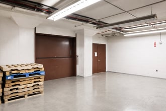 140 58th St, Brooklyn, NY for lease Interior Photo- Image 1 of 10