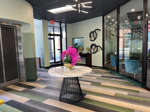 300 Essex St, Lawrence, MA à vendre Hall d’entrée- Image 1 de 1