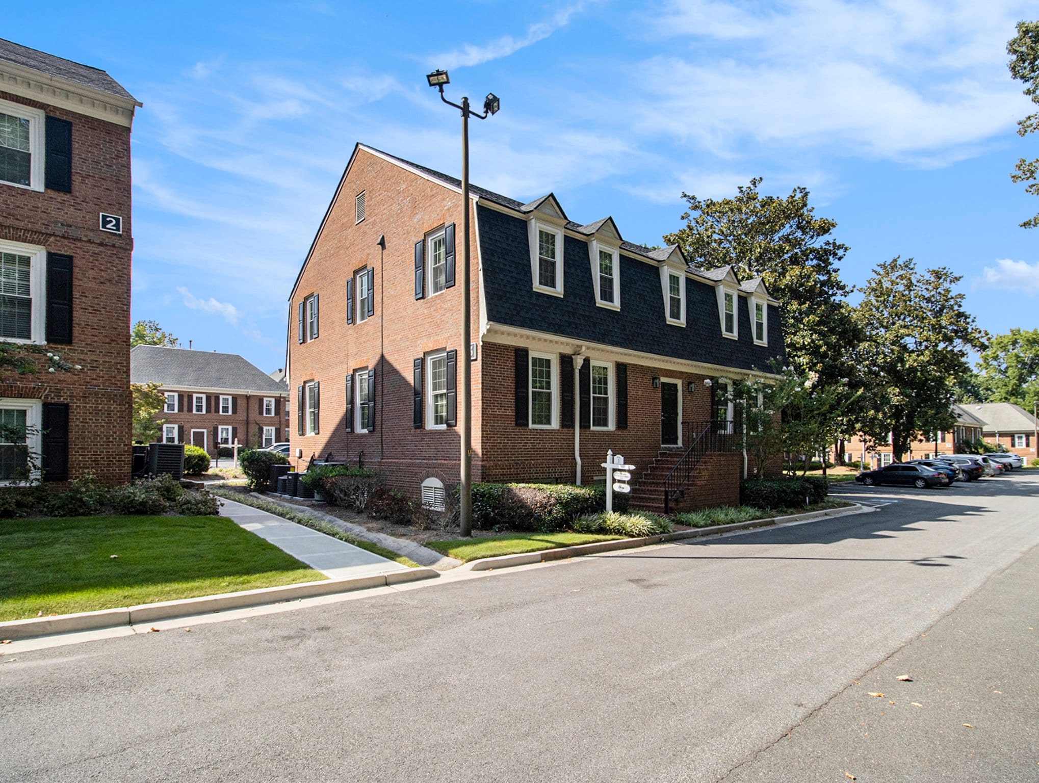 8385 Dunwoody Pl, Atlanta, GA à louer Photo du bâtiment- Image 1 de 17