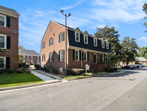 8385 Dunwoody Pl, Atlanta, GA à louer Photo du bâtiment- Image 1 de 17