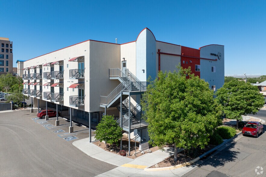 950 4th St NW, Albuquerque, NM à vendre - Photo du bâtiment - Image 2 de 20