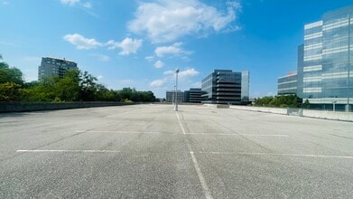 55 Commerce Valley Dr W, Markham, ON for lease Interior Photo- Image 2 of 3