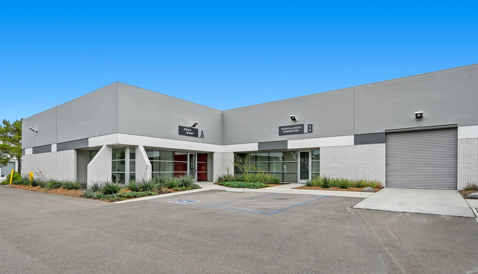 2270 Camino Vida Roble, Carlsbad, CA for sale - Building Photo - Image 3 of 4