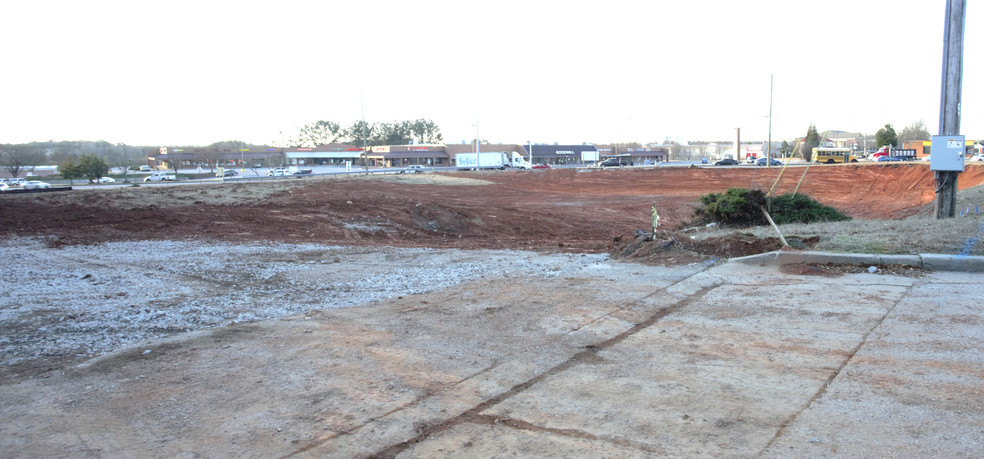 2651 Powder Springs Rd, Marietta, GA for lease - Construction Photo - Image 2 of 4