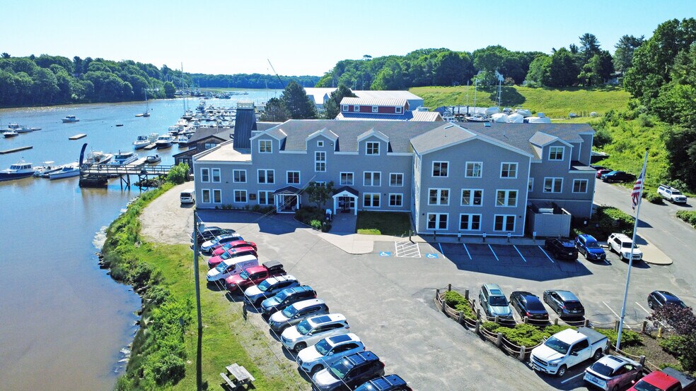 106 Lafayette St, Yarmouth, ME à louer - Photo du bâtiment - Image 2 de 10
