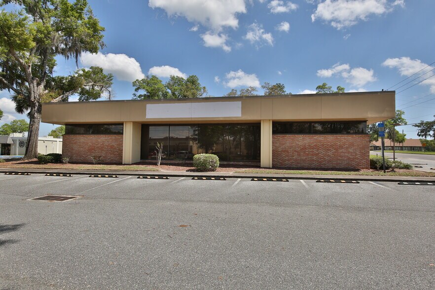 3617 NE 7th St, Ocala, FL à vendre - Photo du bâtiment - Image 1 de 18