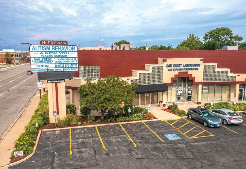 4932-5000 W 95th St, Oak Lawn, IL à louer - Photo du bâtiment - Image 2 de 6