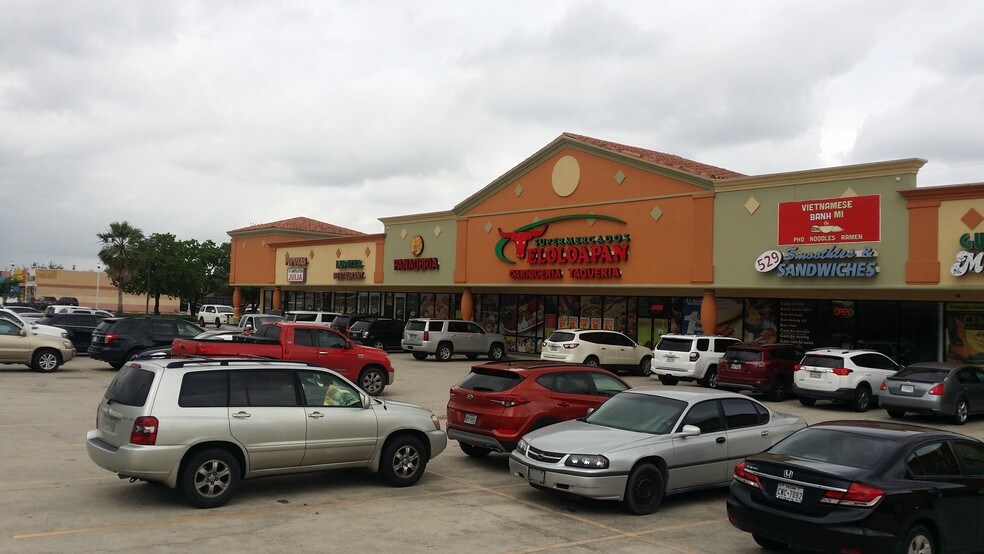 13180 FM-529, Houston, TX à louer - Photo du bâtiment - Image 3 de 4