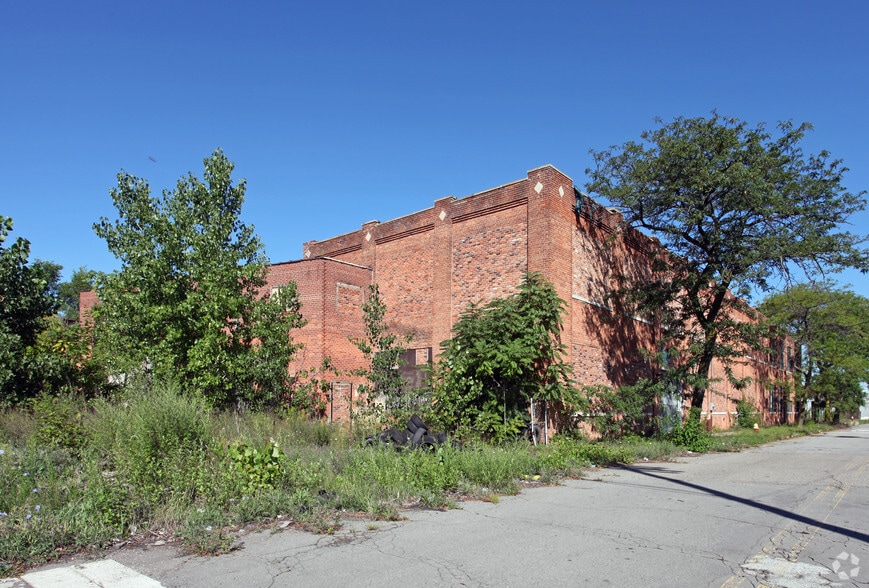 139 S Summit St, Detroit, MI for sale - Building Photo - Image 3 of 9