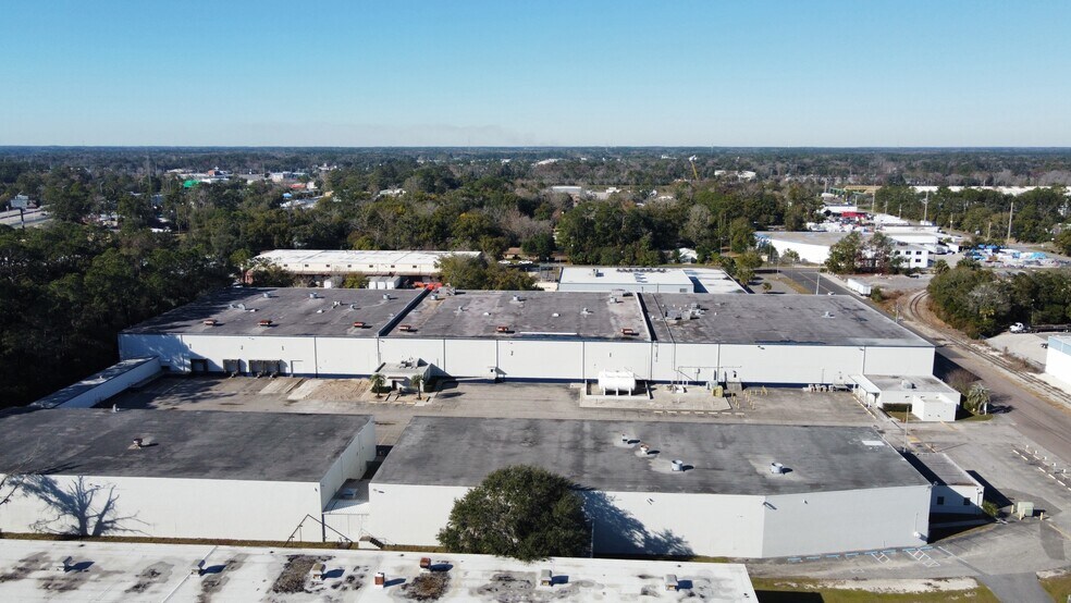5344 Overmyer Dr, Jacksonville, FL à louer - Photo du bâtiment - Image 2 de 6