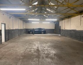 1-23 Potters Ln, Wednesbury for lease Interior Photo- Image 2 of 4