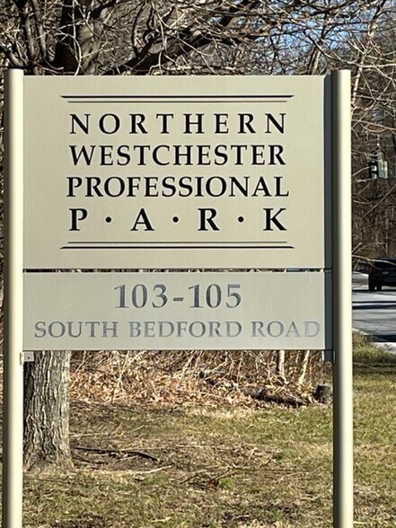 101 S Bedford Rd, Mount Kisco, NY à vendre - Photo du bâtiment - Image 3 de 5