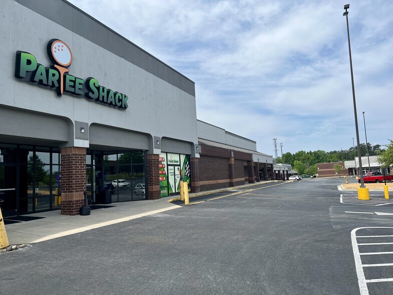 3740 S Holden Rd, Greensboro, NC for lease - Building Photo - Image 2 of 15